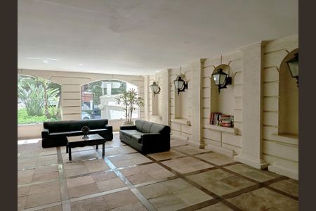 Apartamento à venda com 120m², 3 quartos e 1 vaga Apartamento à venda com 120m², 3 quartos e 1 vagaHall social