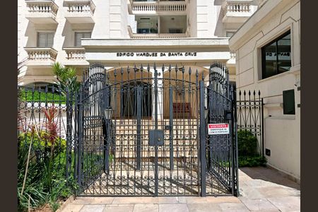 Apartamento à venda com 120m², 3 quartos e 1 vaga Apartamento à venda com 120m², 3 quartos e 1 vagaEntrada condomínio