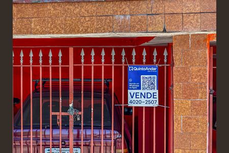 Casa à venda com 262m², 3 quartos e 3 vagasPlaca instalada na Fachada