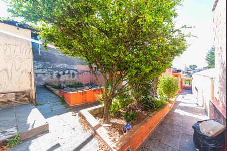 Casa à venda com 262m², 3 quartos e 3 vagas Casa à venda com 262m², 3 quartos e 3 vagasQuintal e Jardim