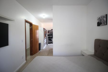 Apartamento à venda com 183m², 3 quartos e 2 vagasCloset da suíte 1