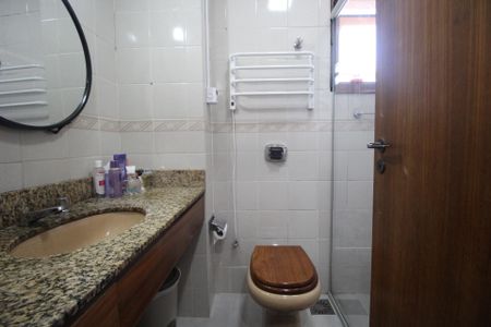 Apartamento à venda com 183m², 3 quartos e 2 vagasBanheiro da Suíte 1