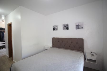 Apartamento à venda com 183m², 3 quartos e 2 vagasSuíte 1