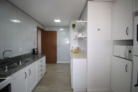 Apartamento à venda com 183m², 3 quartos e 2 vagasCozinha