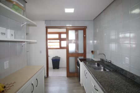 Apartamento à venda com 183m², 3 quartos e 2 vagasCozinha