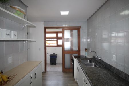 Apartamento à venda com 183m², 3 quartos e 2 vagasCozinha
