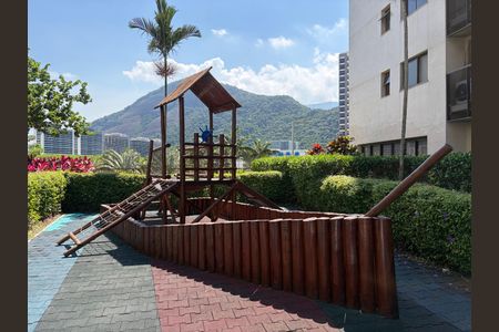 Apartamento para alugar com 88m², 2 quartos e 1 vaga Apartamento para alugar com 88m², 2 quartos e 1 vagaÁrea comum - Playground