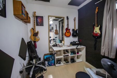 Quarto 2 de apartamento para alugar com 2 quartos, 55m² em Irajá, Rio de Janeiro