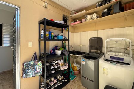 Casa à venda com 117m², 3 quartos e 2 vagasÁrea de Serviço