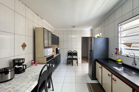 Casa à venda com 117m², 3 quartos e 2 vagasCozinha 