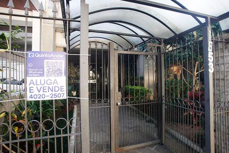 Apartamento para alugar com 118m², 3 quartos e sem vagaPlaquinha