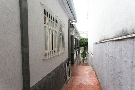 Casa para alugar com 200m², 3 quartos e 4 vagas Casa para alugar com 200m², 3 quartos e 4 vagasCorredor
