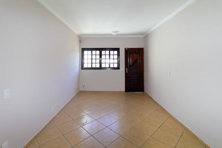 Sala de casa para alugar com 3 quartos, 240m² em Jardim Guairaca, São Paulo