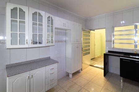 Casa para alugar com 240m², 3 quartos e 6 vagasCozinha