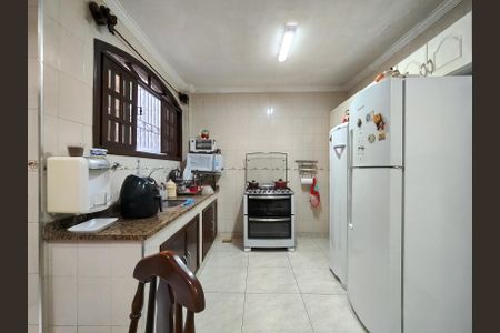 Casa à venda com 250m², 4 quartos e 2 vagas Casa à venda com 250m², 4 quartos e 2 vagasCozinha