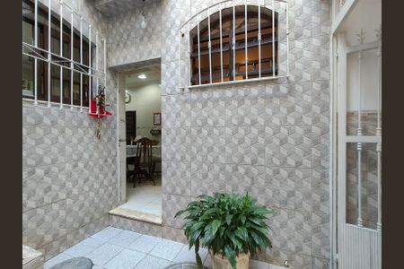 Casa à venda com 250m², 4 quartos e 2 vagas Casa à venda com 250m², 4 quartos e 2 vagasQuintal