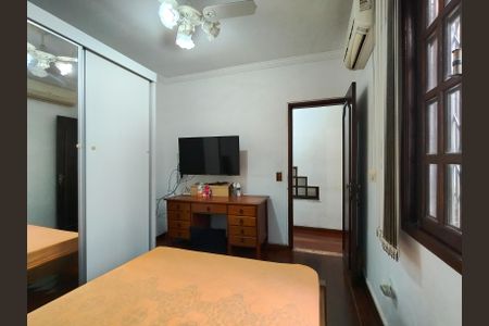 Casa à venda com 250m², 4 quartos e 2 vagas Casa à venda com 250m², 4 quartos e 2 vagasQuarto 2