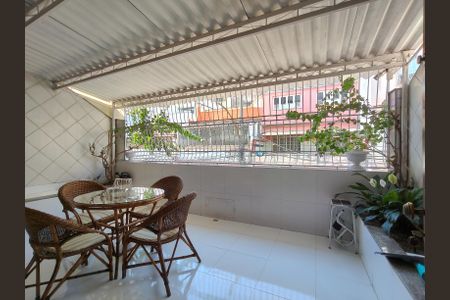 Casa à venda com 250m², 4 quartos e 2 vagas Casa à venda com 250m², 4 quartos e 2 vagasVaranda do Quarto 1