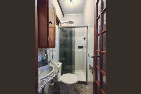 Casa à venda com 250m², 4 quartos e 2 vagas Casa à venda com 250m², 4 quartos e 2 vagasBanheiro da Suíte