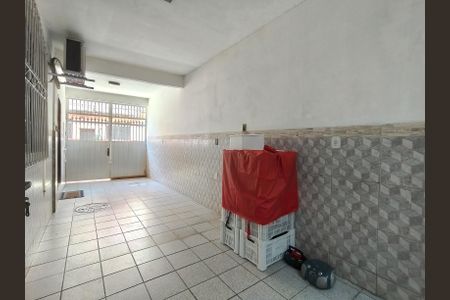 Casa à venda com 250m², 4 quartos e 2 vagas Casa à venda com 250m², 4 quartos e 2 vagasGaragem