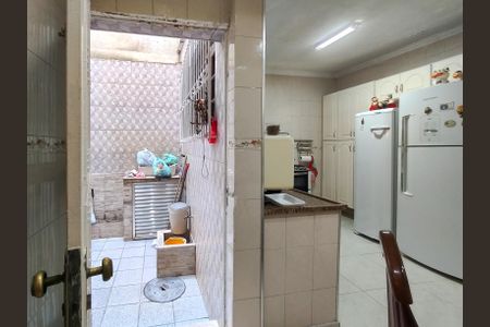 Casa à venda com 250m², 4 quartos e 2 vagas Casa à venda com 250m², 4 quartos e 2 vagasCozinha