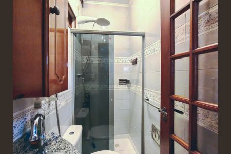 Casa à venda com 250m², 4 quartos e 2 vagas Casa à venda com 250m², 4 quartos e 2 vagasBanheiro da Suíte