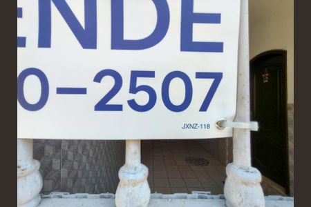 Casa à venda com 250m², 4 quartos e 2 vagas Casa à venda com 250m², 4 quartos e 2 vagasPlaca