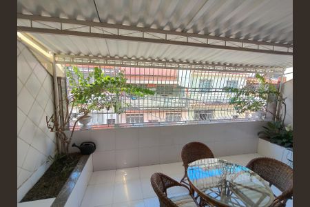 Casa à venda com 250m², 4 quartos e 2 vagas Casa à venda com 250m², 4 quartos e 2 vagasVista da Suíte