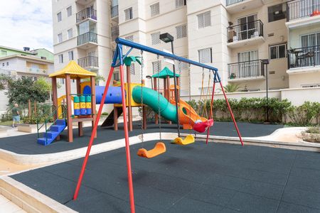 Apartamento à venda com 47m², 2 quartos e 1 vaga Apartamento à venda com 47m², 2 quartos e 1 vagaÁrea comum - Playground