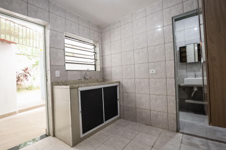 Cozinha de casa para alugar com 1 quarto, 45m² em Jardim Monte Kemel, São Paulo