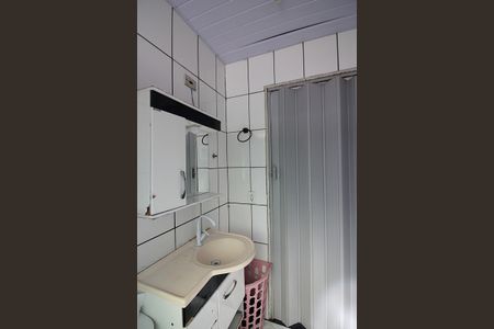 Banheiro Social de casa à venda com 1 quarto, 170m² em Condomínio Maracanã, Santo André