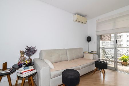 Sala de apartamento à venda com 3 quartos, 68m² em Moema, São Paulo