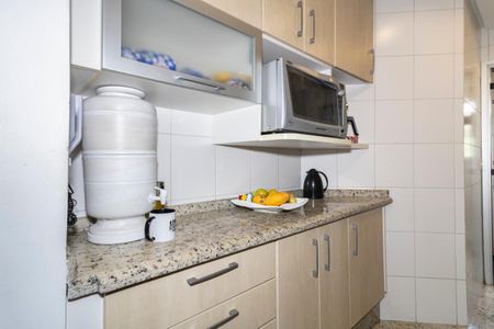 Apartamento à venda com 68m², 3 quartos e 2 vagasCozinha
