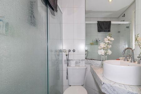 Apartamento à venda com 68m², 3 quartos e 2 vagasBanheiro Social