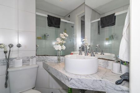 Apartamento à venda com 68m², 3 quartos e 2 vagasBanheiro Social