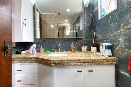 Apartamento à venda com 125m², 3 quartos e 2 vagasBanheiro da Suíte 1