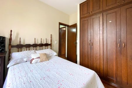 Apartamento à venda com 125m², 3 quartos e 2 vagasQuarto 2