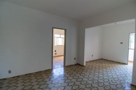 Casa à venda com 210m², 5 quartos e 1 vaga
