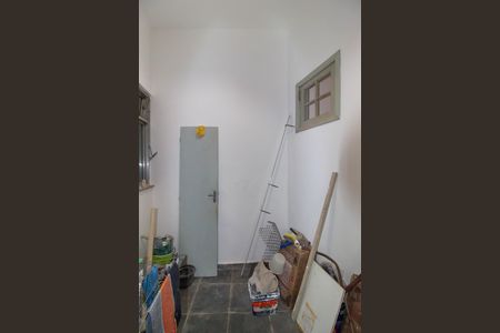 Casa à venda com 210m², 5 quartos e 1 vaga