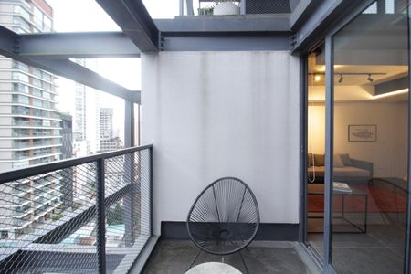 Apartamento à venda com 150m², 1 quarto e 1 vaga Apartamento à venda com 150m², 1 quarto e 1 vagaSacada