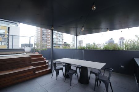 Apartamento à venda com 150m², 1 quarto e 1 vaga Apartamento à venda com 150m², 1 quarto e 1 vagaTerraço