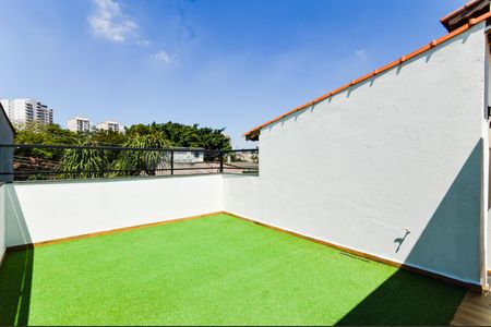 Casa à venda com 205m², 2 quartos e 2 vagasVaranda 