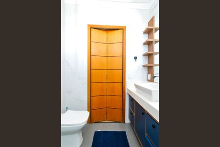 Casa à venda com 205m², 2 quartos e 2 vagasBanheiro