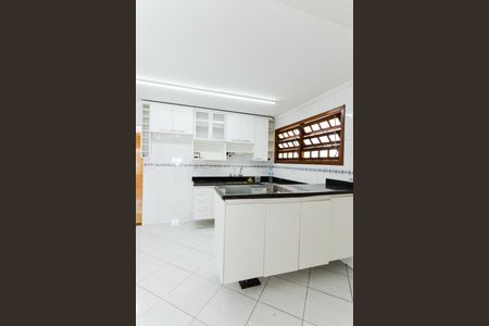 Casa à venda com 205m², 2 quartos e 2 vagasCozinha