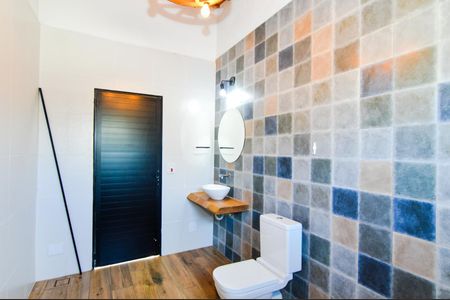 Casa à venda com 205m², 2 quartos e 2 vagasBanheiro da Área gourmet