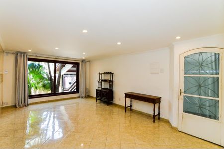 Sala de casa para alugar com 2 quartos, 205m² em Jardim Rosa de Franca, Guarulhos