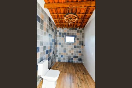 Casa à venda com 205m², 2 quartos e 2 vagasBanheiro da Área gourmet