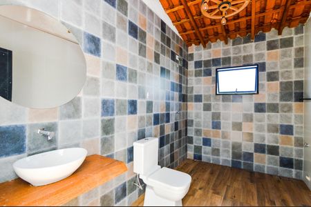 Casa à venda com 205m², 2 quartos e 2 vagasBanheiro da Área gourmet