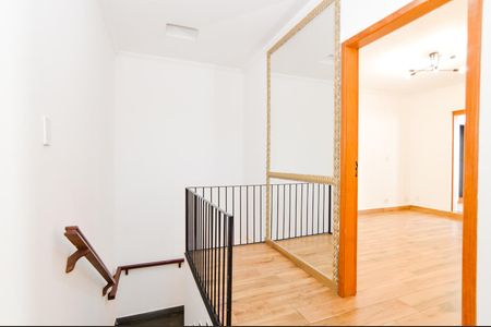 Casa à venda com 205m², 2 quartos e 2 vagasCorredor dos Dormitórios 
