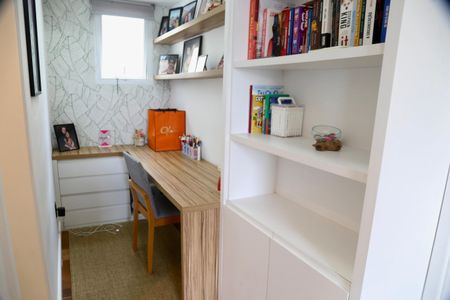 Apartamento à venda com 106m², 3 quartos e 2 vagasEscritório